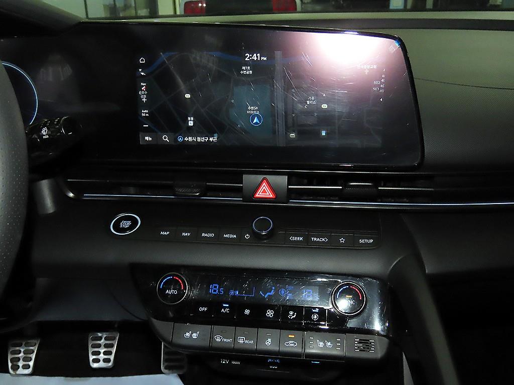 HYUNDAI Avante - Vista 11