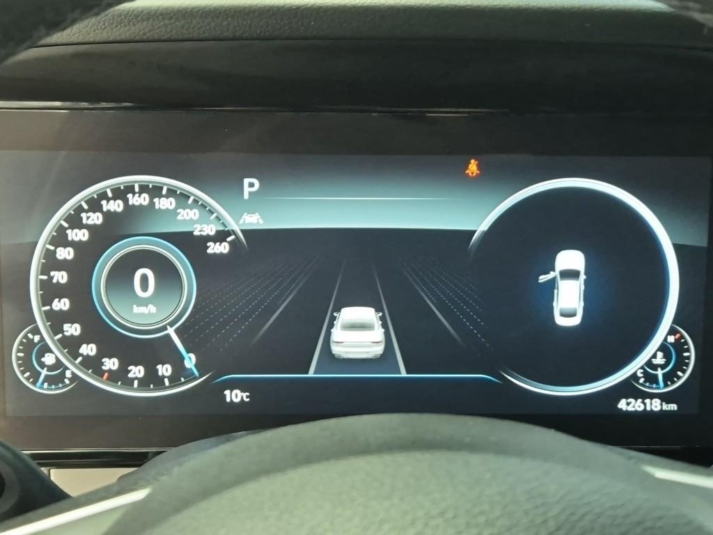 HYUNDAI Grandeur - Vista 6