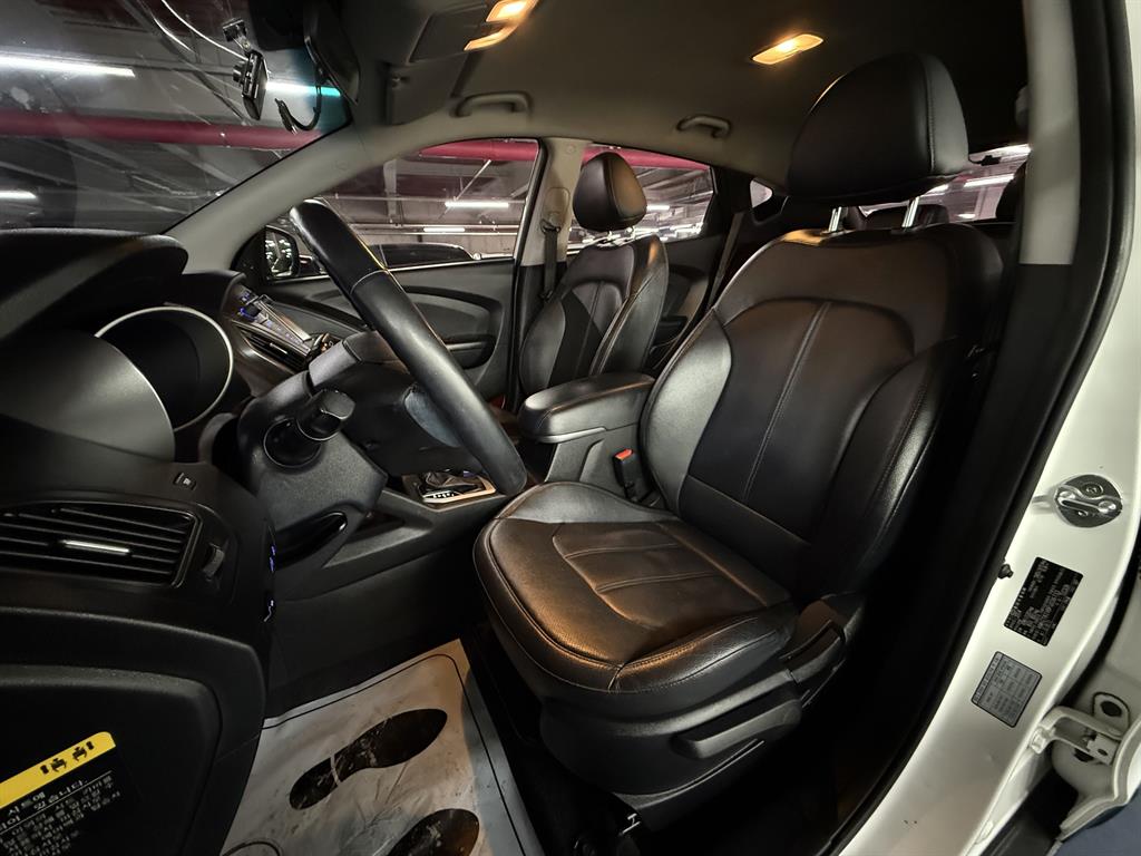 HYUNDAI Tucson - Vista 5