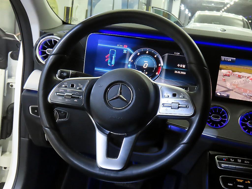 Mercedes Benz CLS Class - Vista 8