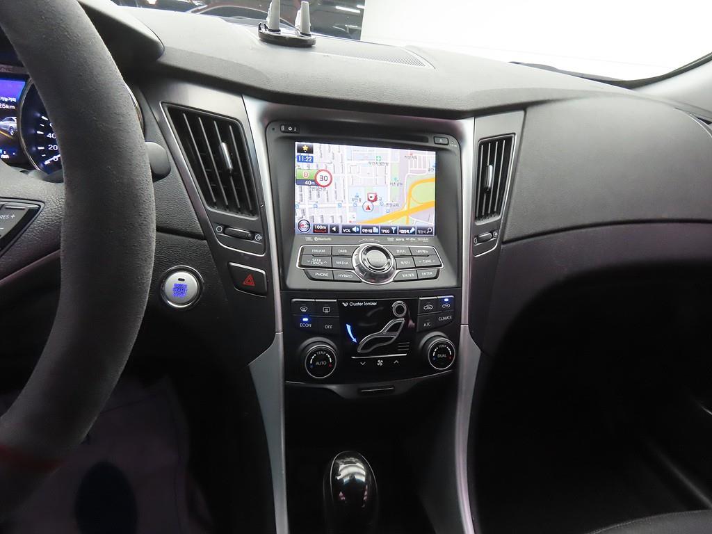 HYUNDAI Sonata - Vista 10