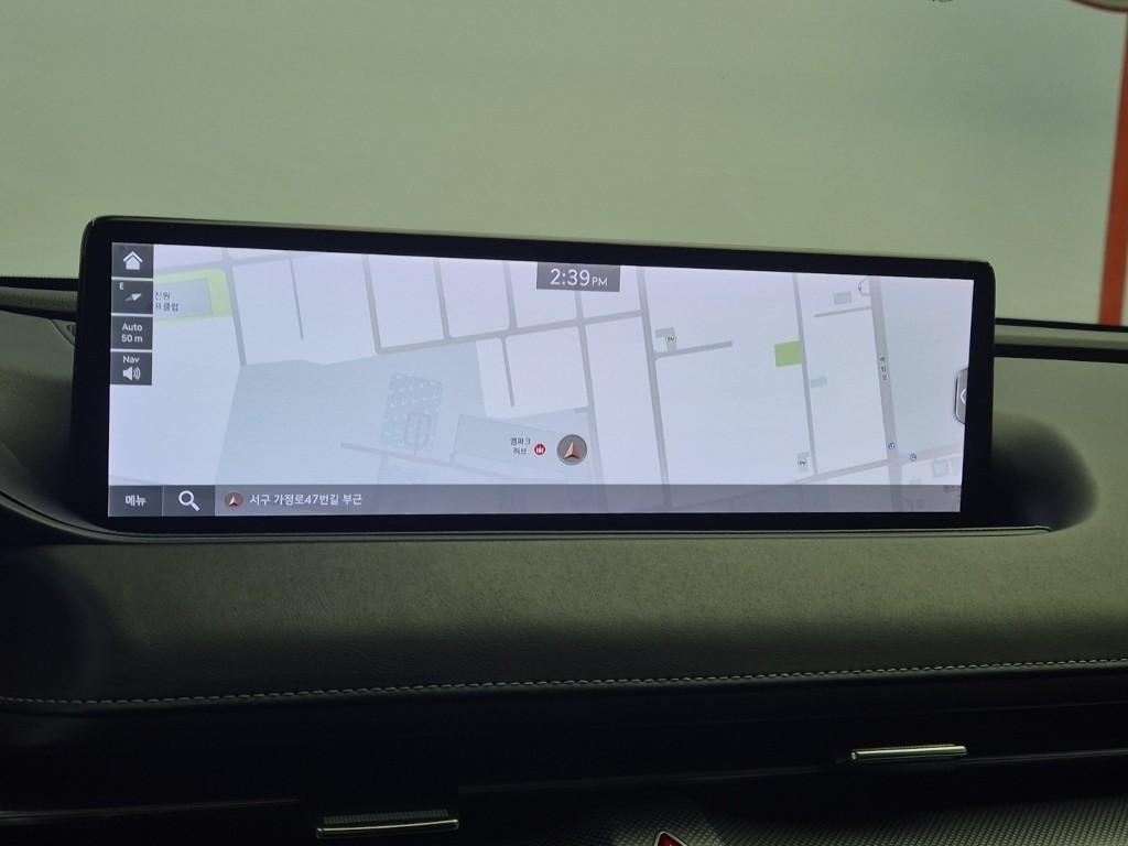 Genesis G80 - Vista 10