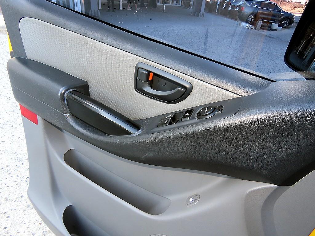 HYUNDAI Starex - Vista 12