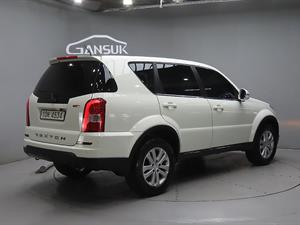 Ssangyong Rexton - Vista 8