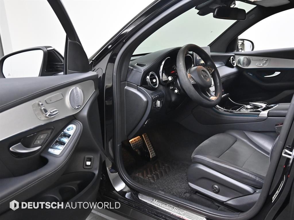 Mercedes Benz GLC Class - Vista 11