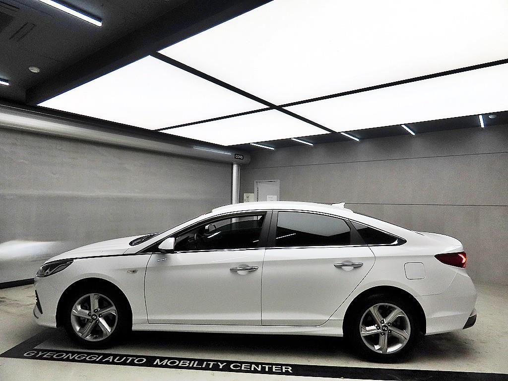 HYUNDAI Sonata - Vista 4