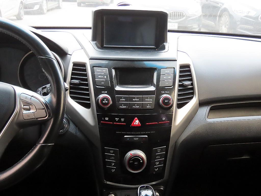 Ssangyong Tivoli - Vista 10