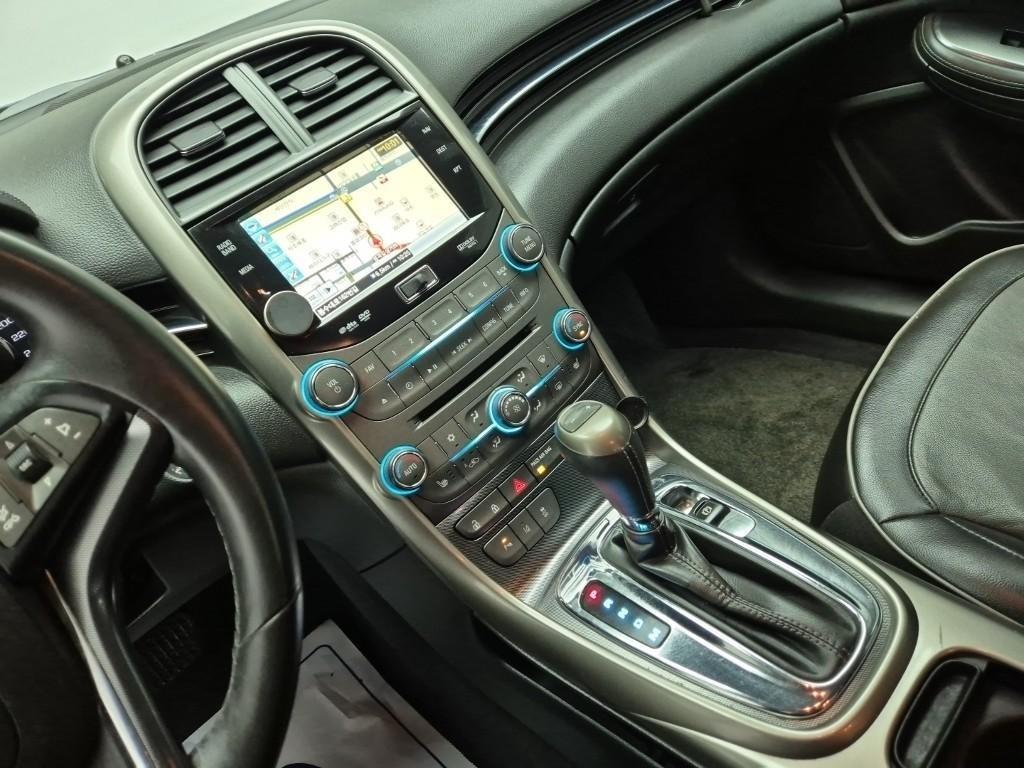 Chevrolet Malibu - Vista 10