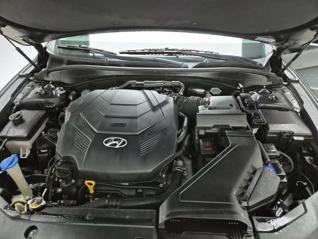 HYUNDAI Grandeur - Vista 5