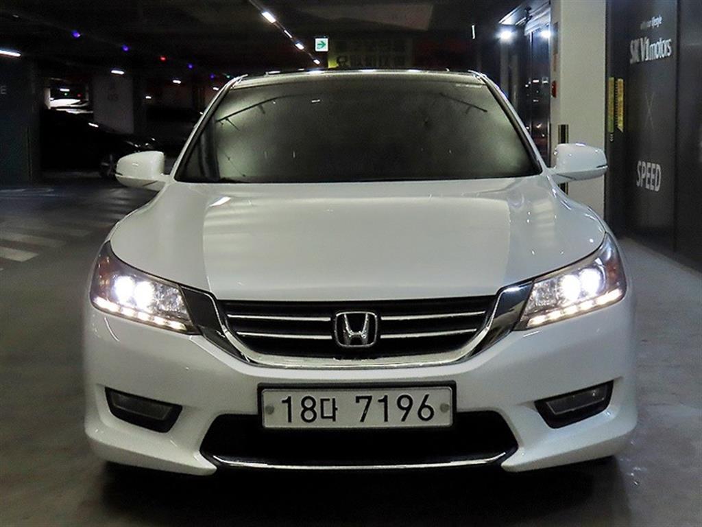 Honda Accord - Vista 2
