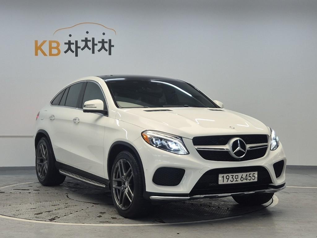Mercedes Benz GLE Class - Vista 4
