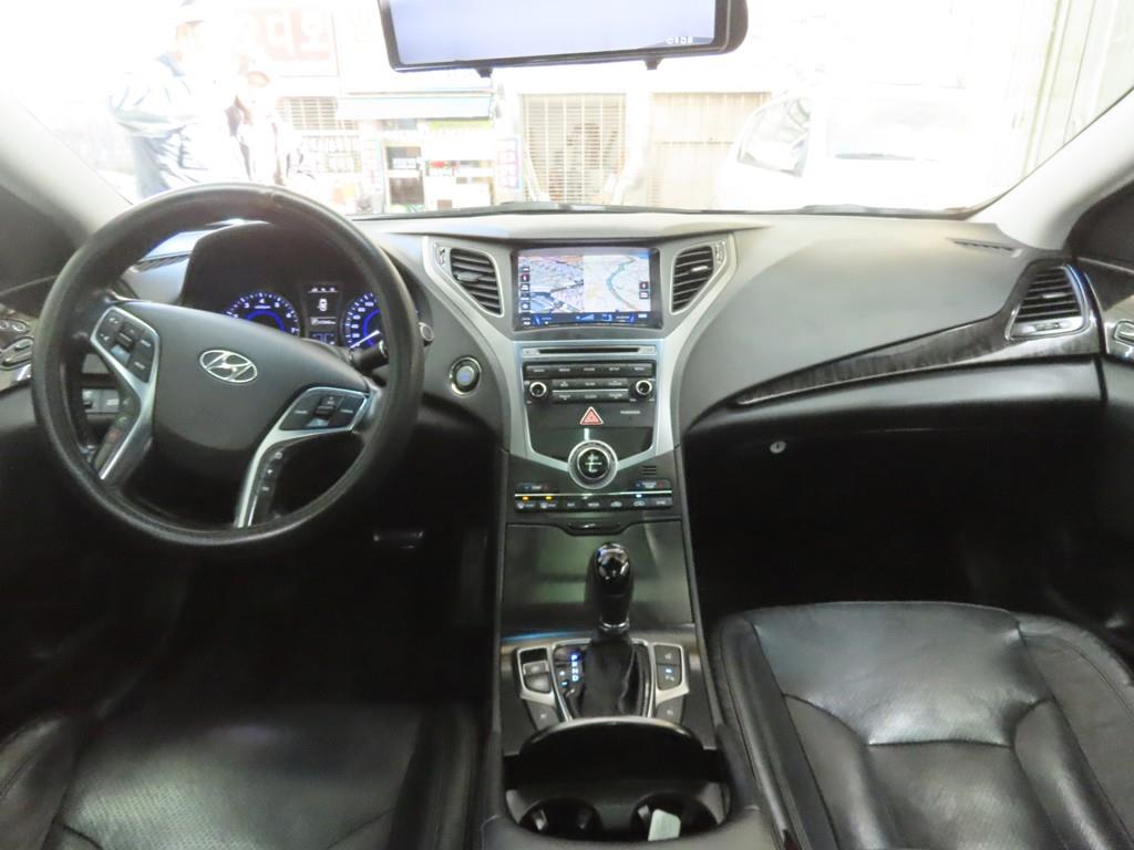 HYUNDAI Grandeur - Vista 7