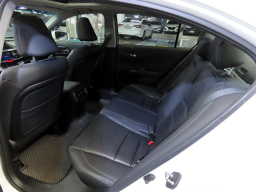 Honda Accord - Vista 7