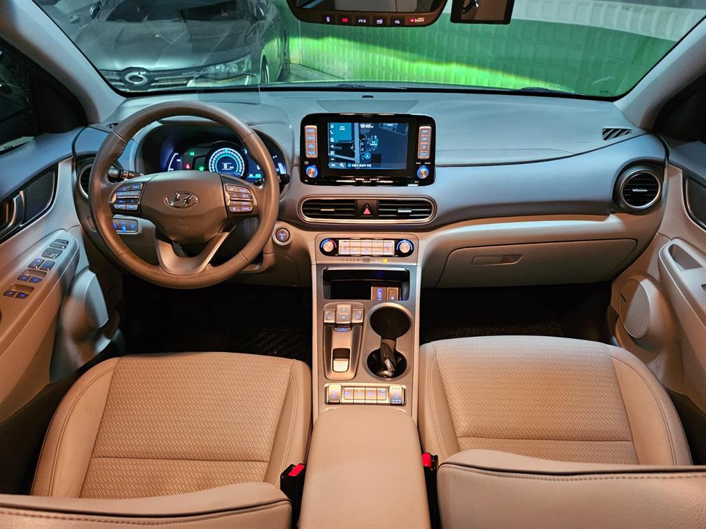 HYUNDAI Kona - Vista 8