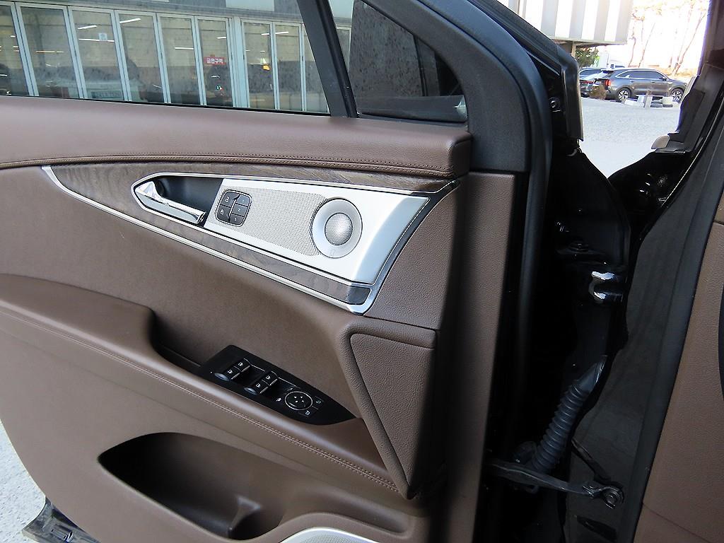 Lincoln MKX - Vista 11