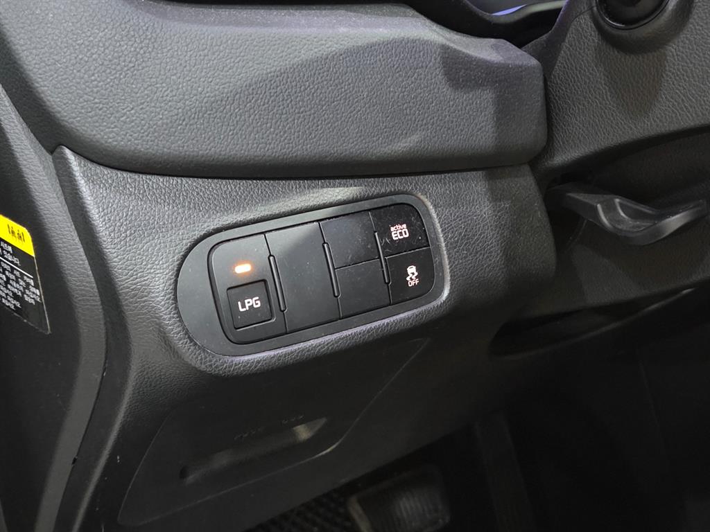 KIA Carens 2014 Plateado - Importación desde Corea - HF Imports Iquique - Foto 14