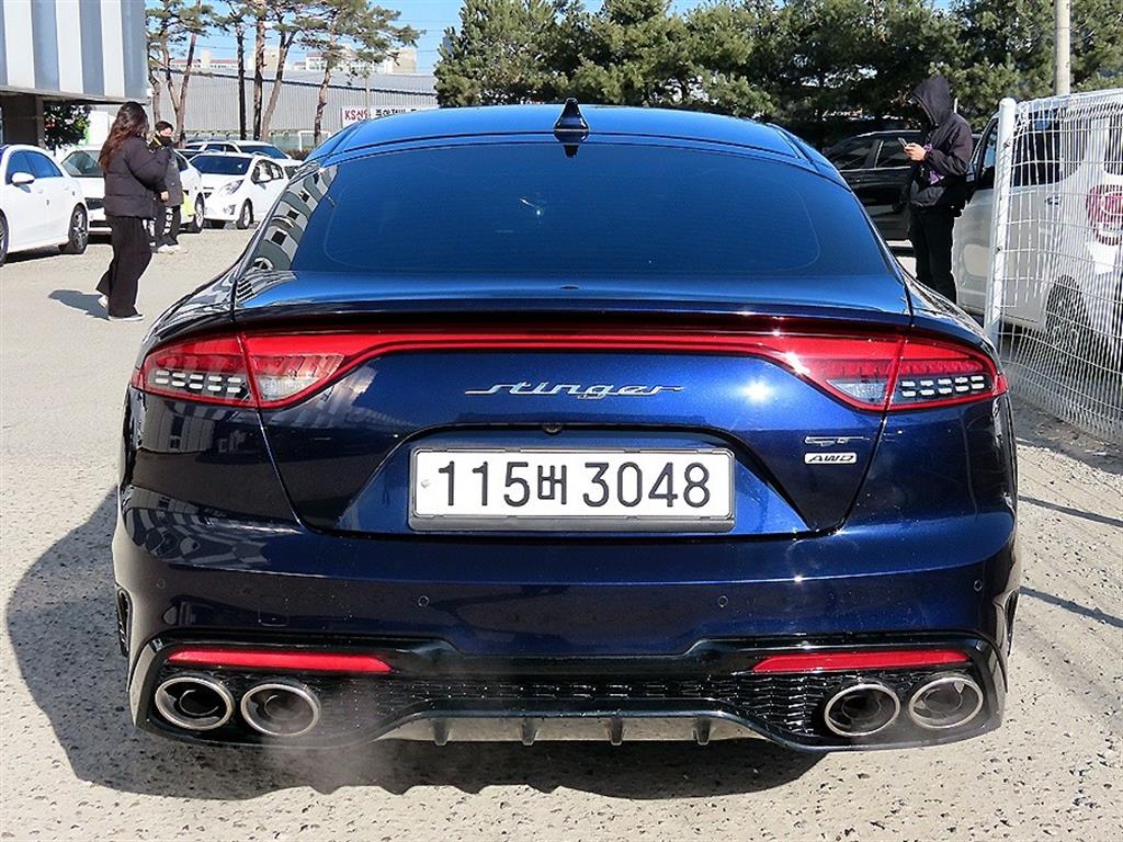 KIA Stinger - Vista 4