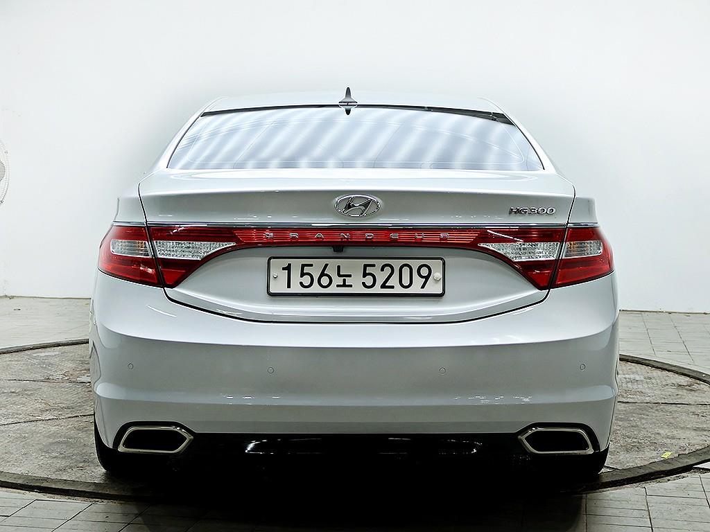 HYUNDAI Grandeur - Vista 5