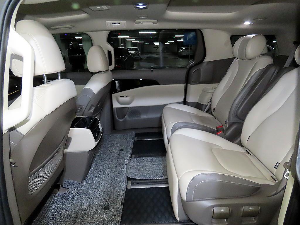 KIA Carnival - Vista 7