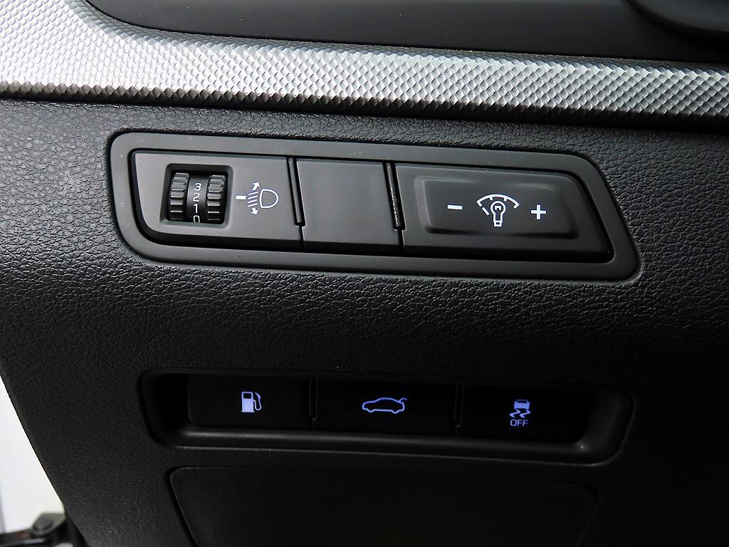 HYUNDAI Sonata - Vista 12