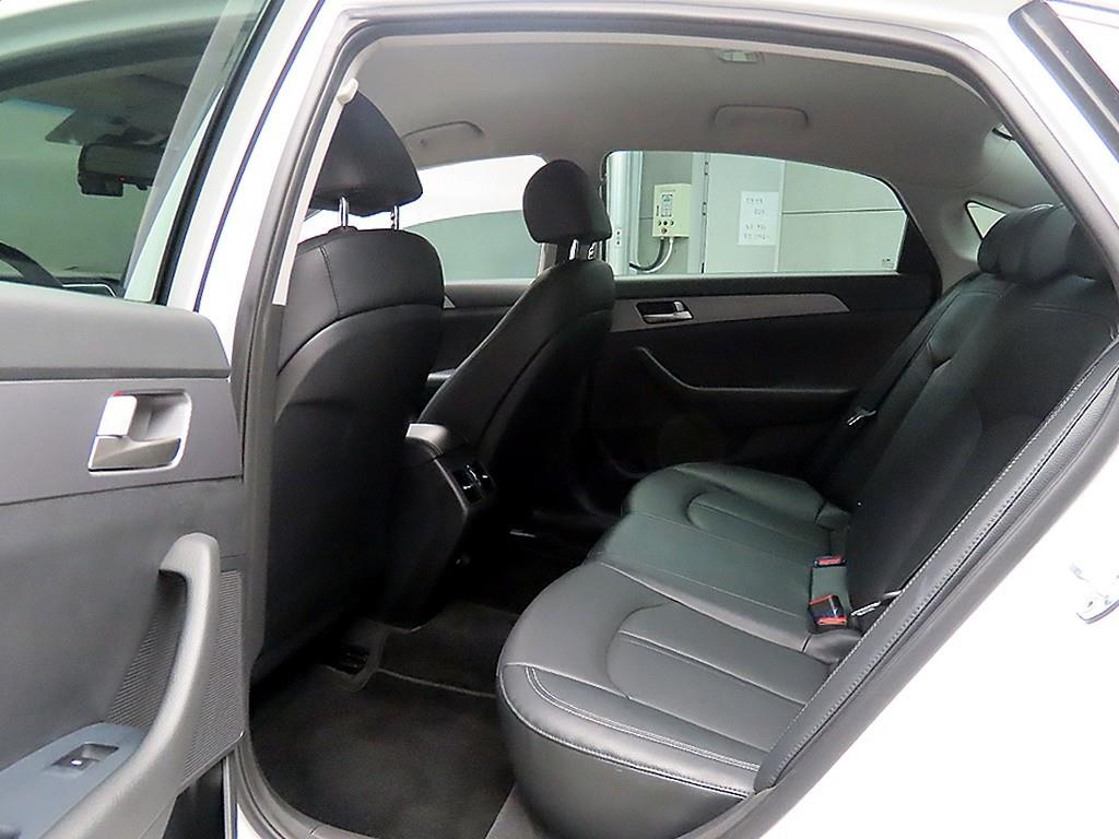 HYUNDAI Sonata - Vista 6