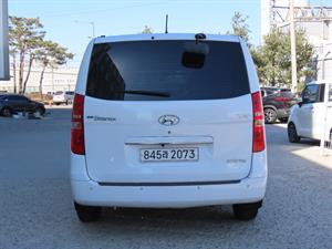 HYUNDAI Starex - Vista 8