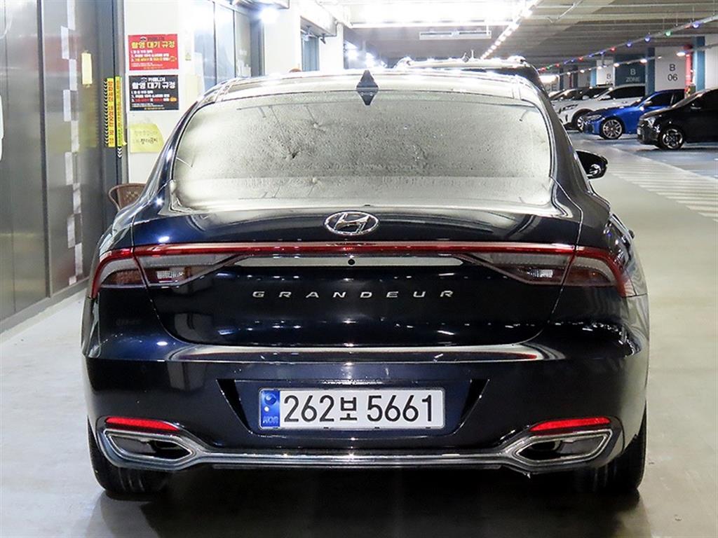 HYUNDAI Grandeur - Vista 5