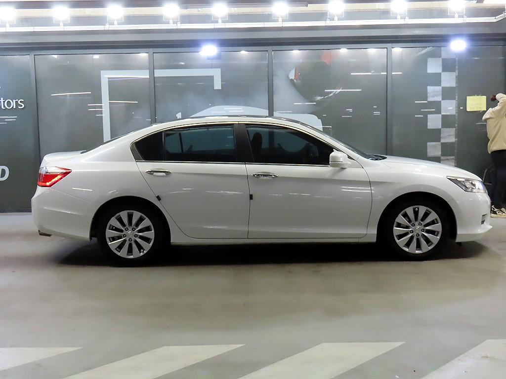 Honda Accord - Vista 3