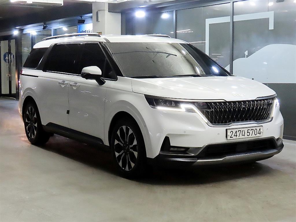 KIA Carnival 2023 the color of pearl - Importación desde Corea - HF Imports Iquique - Foto 1