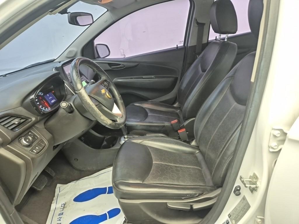 Chevrolet Spark - Vista 11