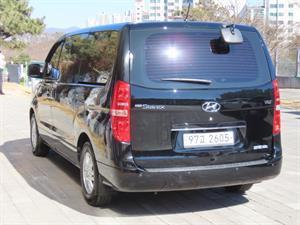 HYUNDAI Starex - Vista 8