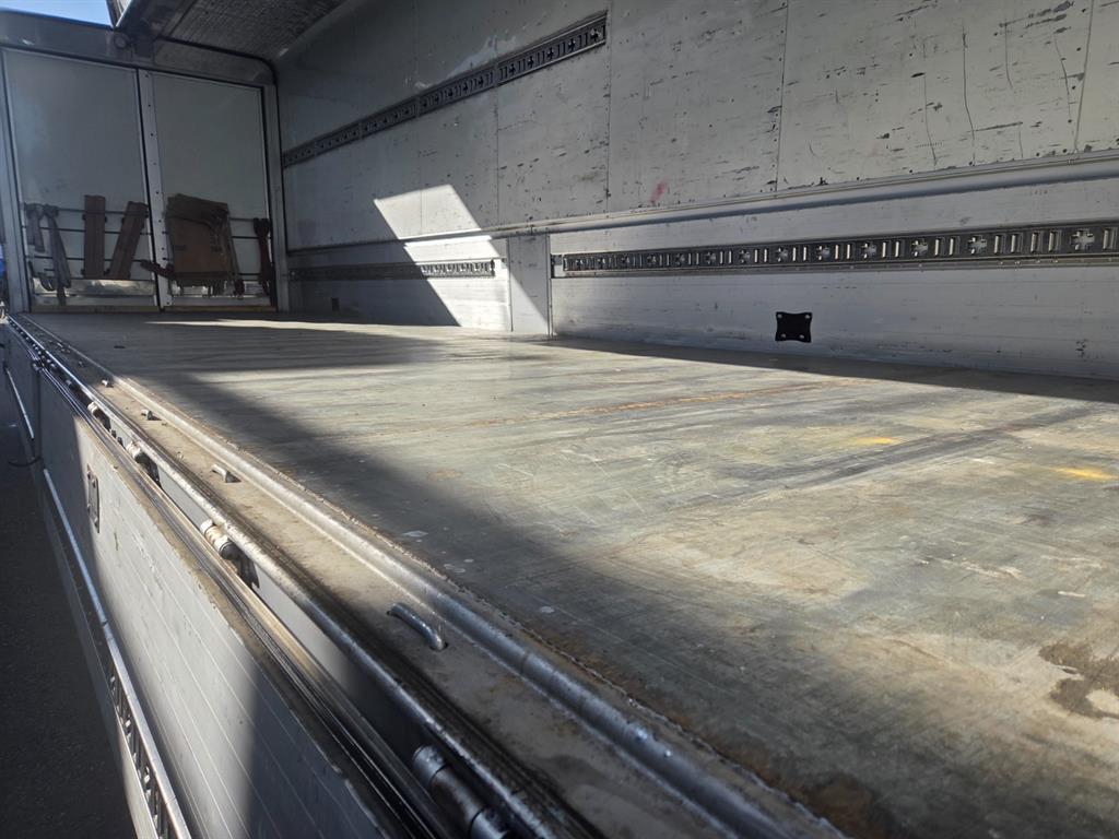 medium and large cargo truck 2023 Blanco - Importación desde Corea - HF Imports Iquique - Foto 14