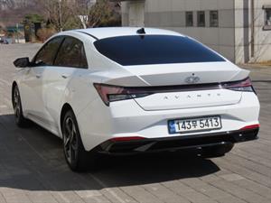 HYUNDAI Avante - Vista 8