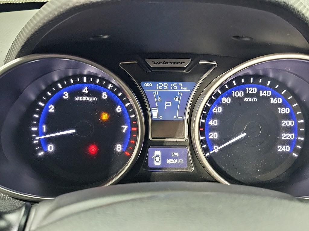 HYUNDAI Veloster - Vista 7