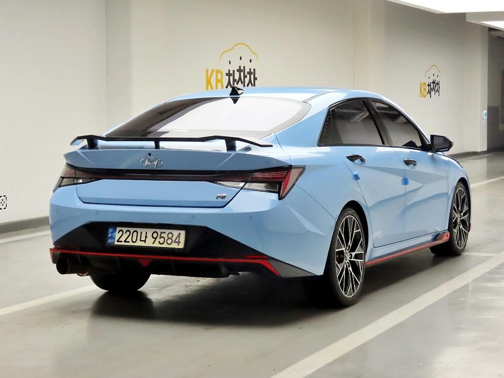 HYUNDAI Avante - Vista 4