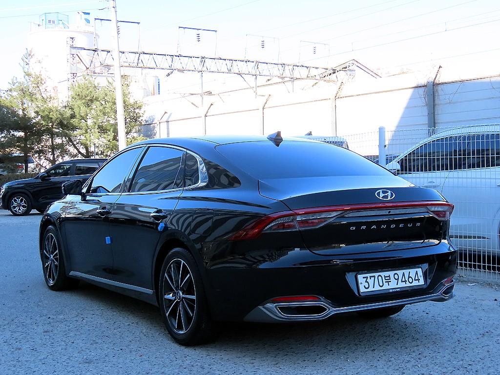 HYUNDAI Grandeur - Vista 3