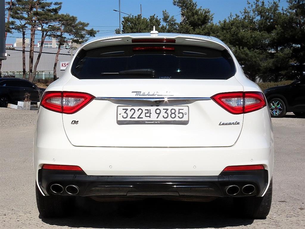 Maserati Levante - Vista 4