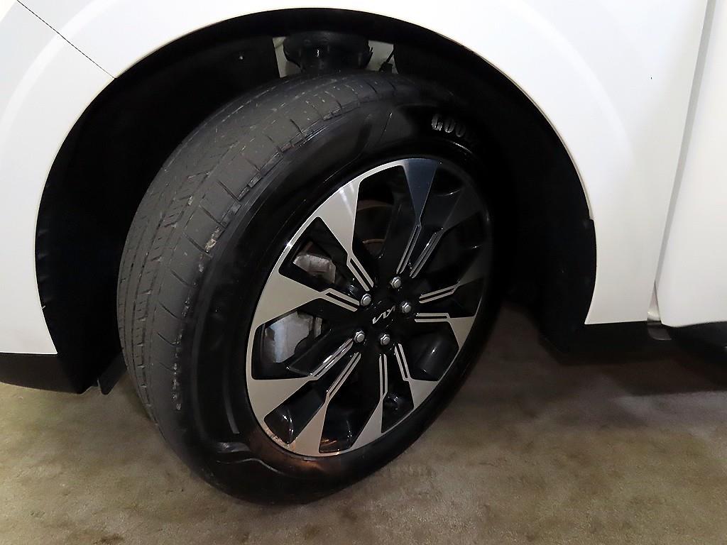 KIA Carnival 2023 the color of pearl - Importación desde Corea - HF Imports Iquique - Foto 20