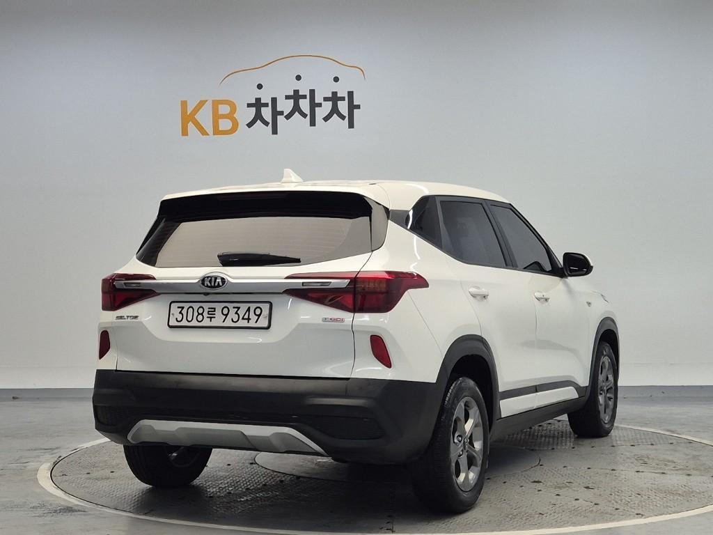 KIA Seltos - Vista 3