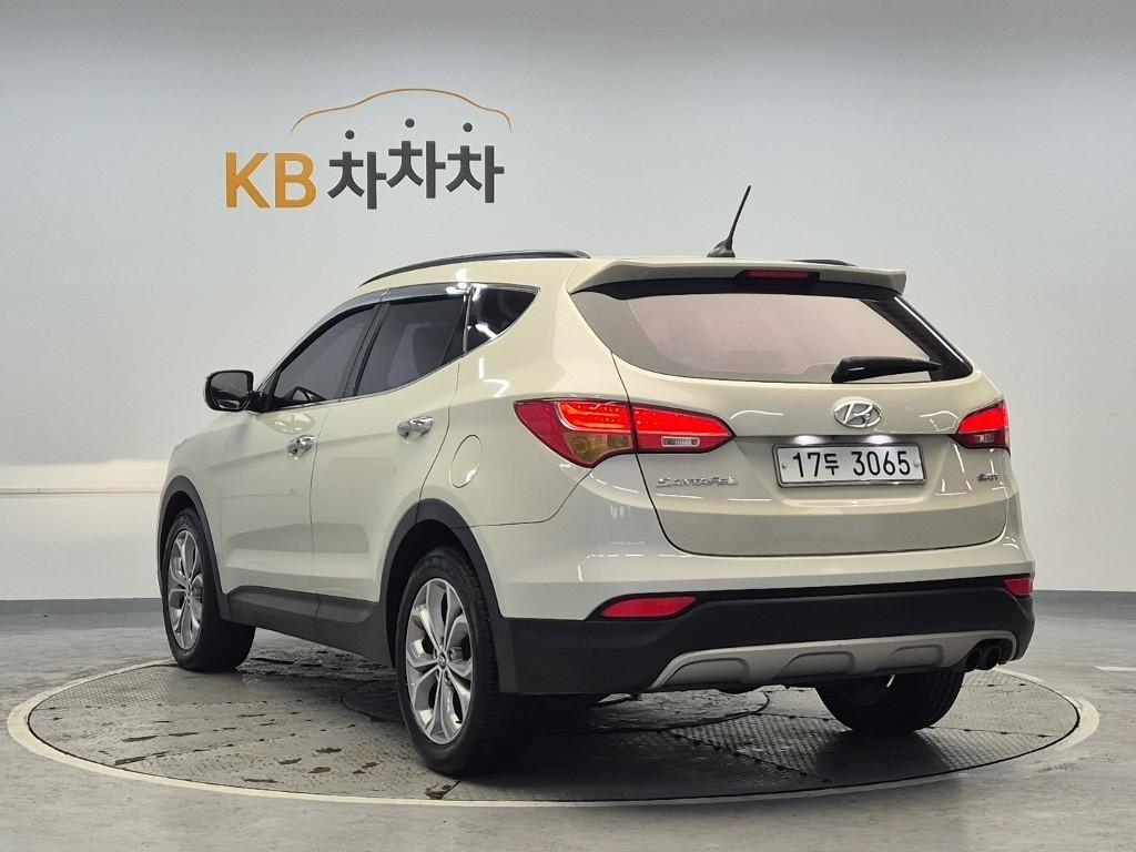 HYUNDAI Santa Fe - Vista 2