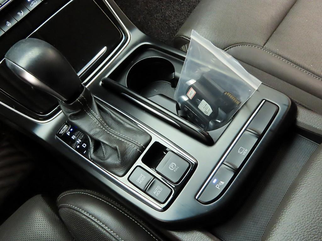 HYUNDAI Grandeur - Vista 11