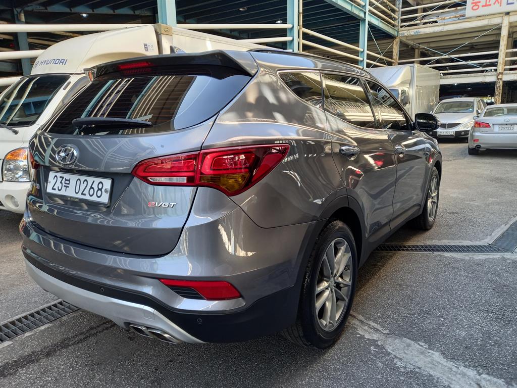 HYUNDAI Santa Fe - Vista 4
