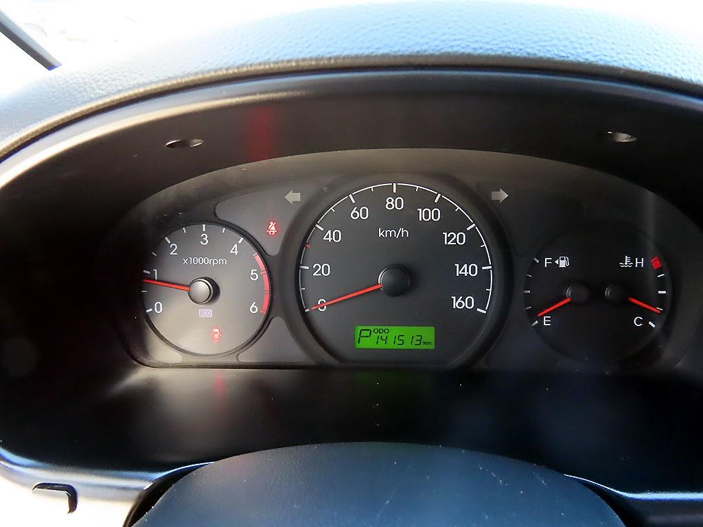 HYUNDAI Starex - Vista 10