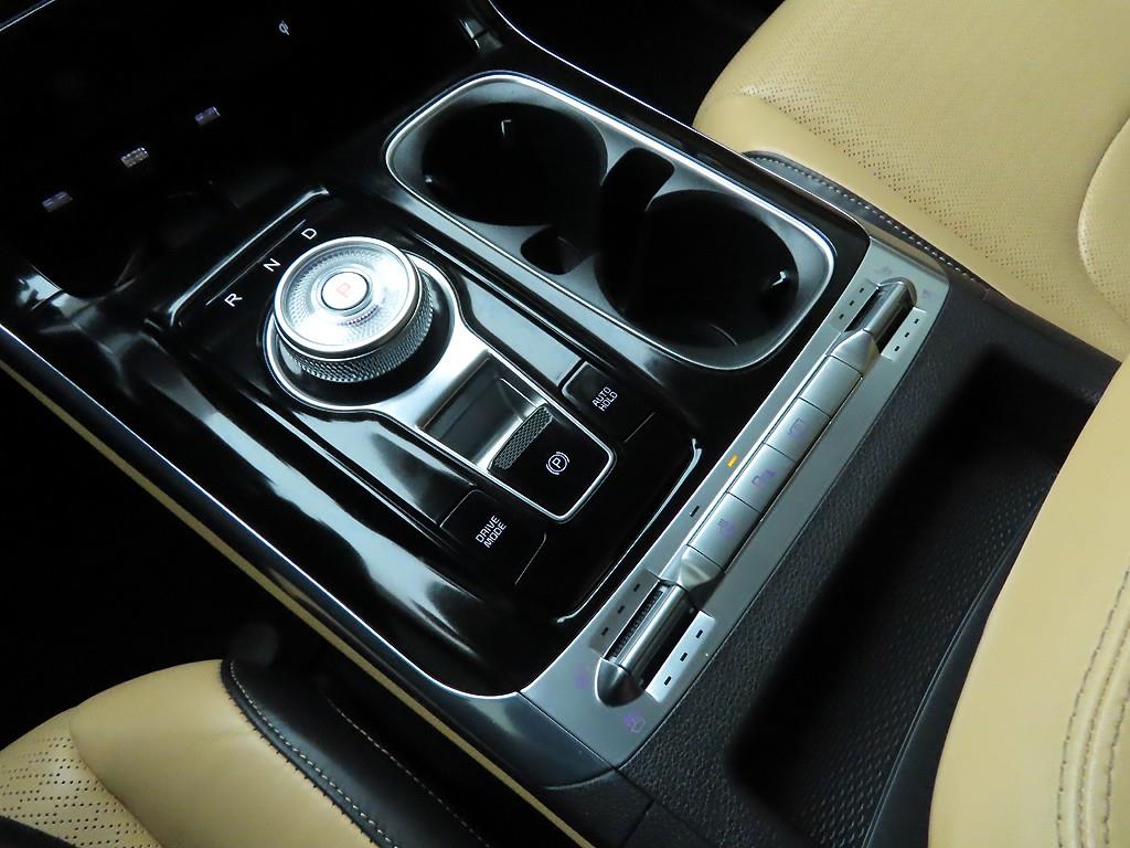 KIA Carnival - Vista 10