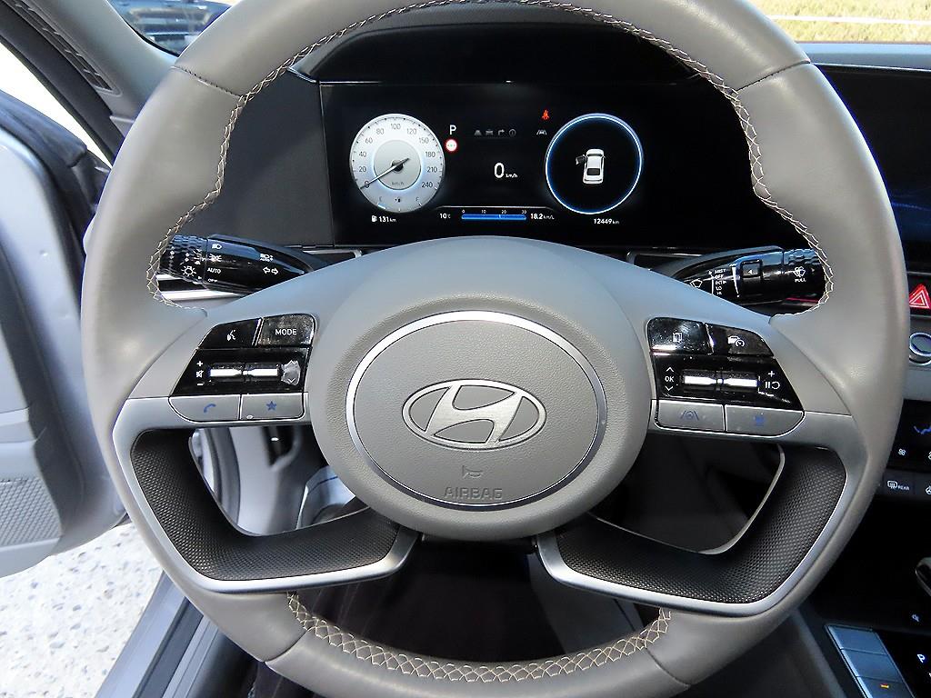 HYUNDAI Avante - Vista 8