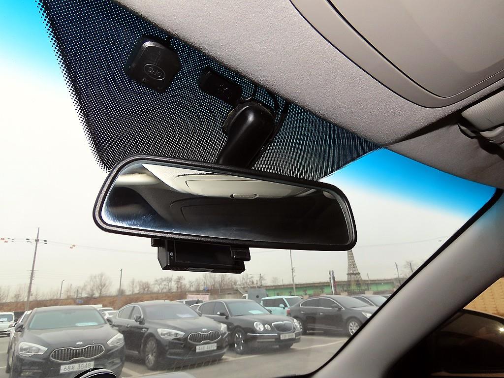 Ssangyong Tivoli - Vista 12