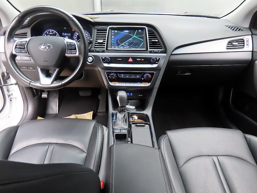 HYUNDAI Sonata - Vista 7