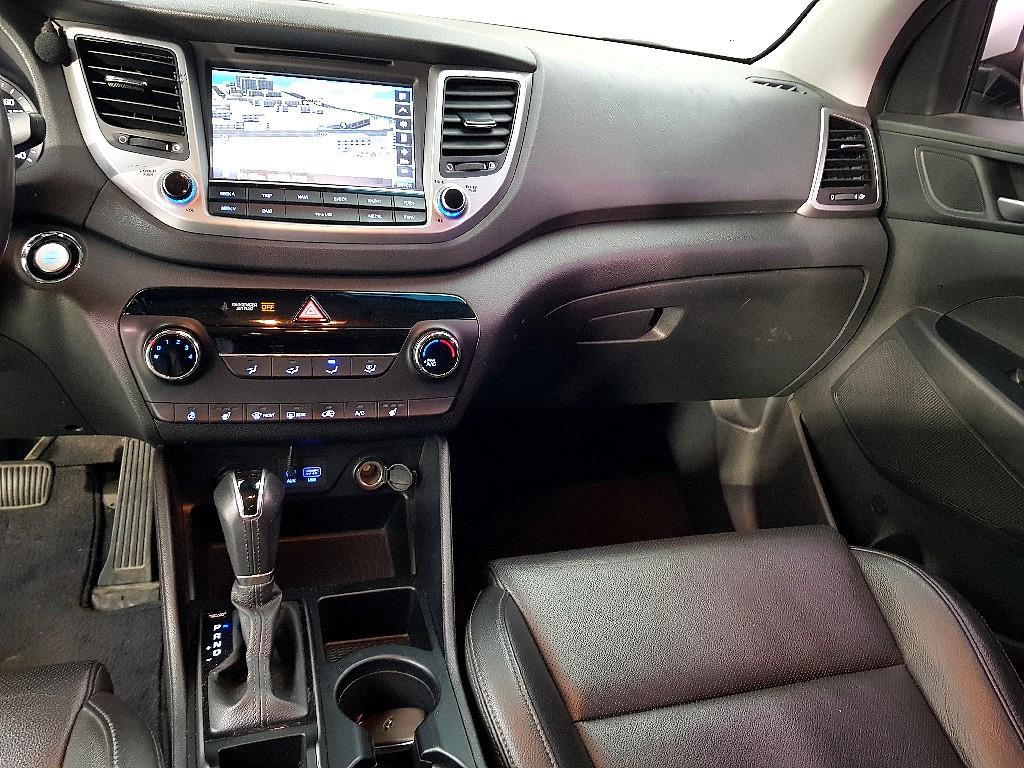 HYUNDAI Tucson - Vista 10