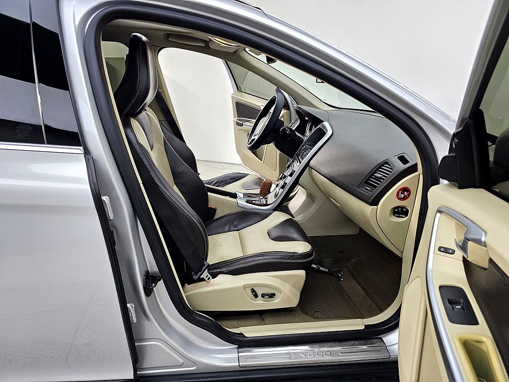 Volvo XC60 - Vista 10