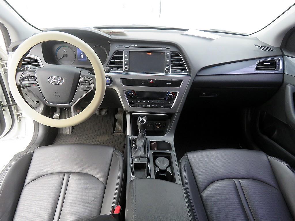HYUNDAI Sonata - Vista 7